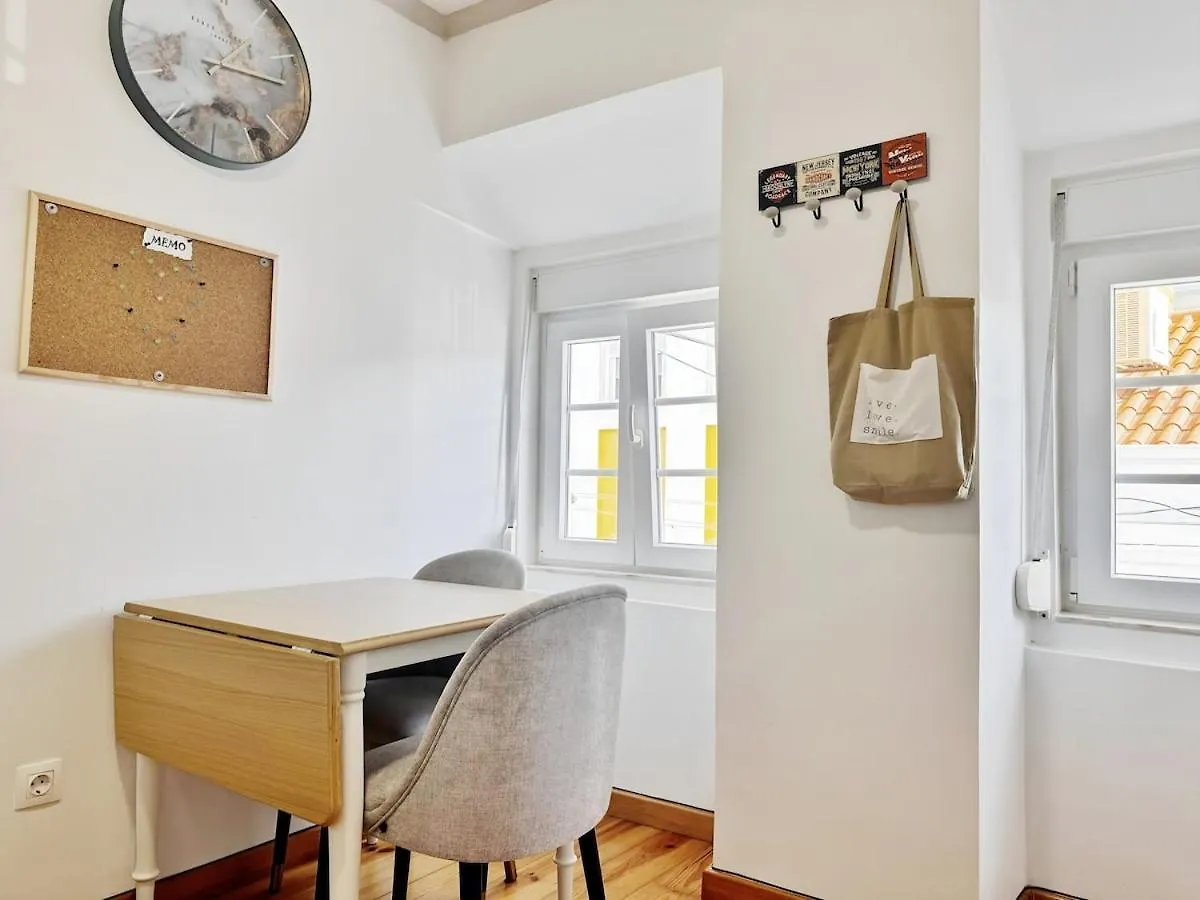 Apartment Bozzolo Studio By Homeful Homes Lisbon
